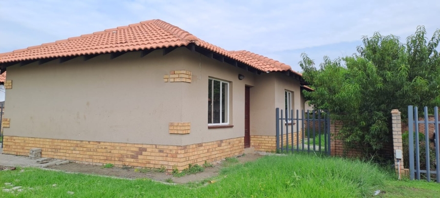 3 Bedroom Property for Sale in Waterkloof North West